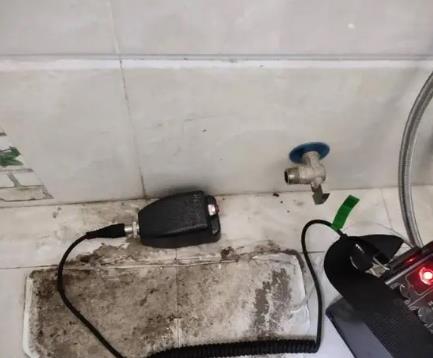 厦门屋顶漏水维修公司分享下卫生间漏水的危害及解决方法